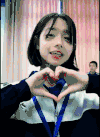 女生 校服 比心 学生