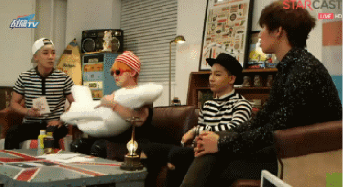 Bigbang 综艺 电视节目 访谈 怀抱 摇晃