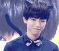 王俊凯 可爱 猫耳朵 蝴蝶结 伸舌头