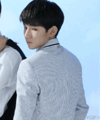 王源 tfboys 拍照 帅气 酷炫 荷尔蒙 魅力 明星爱豆