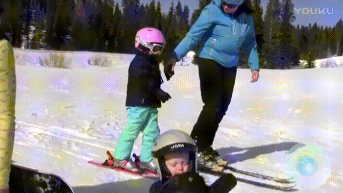 女孩 滑雪 害怕