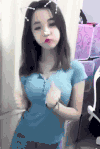美女 可爱 嘟嘴 跳舞