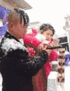 结婚 婚礼 下雪 倒酒