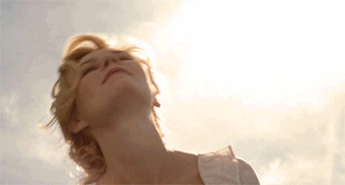 美女 阳光 转头 失望