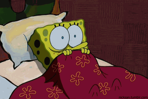 海绵宝宝 SpongeBob 受惊 发抖 怕到颤抖 床 被窝 看恐怖片 一个人在家