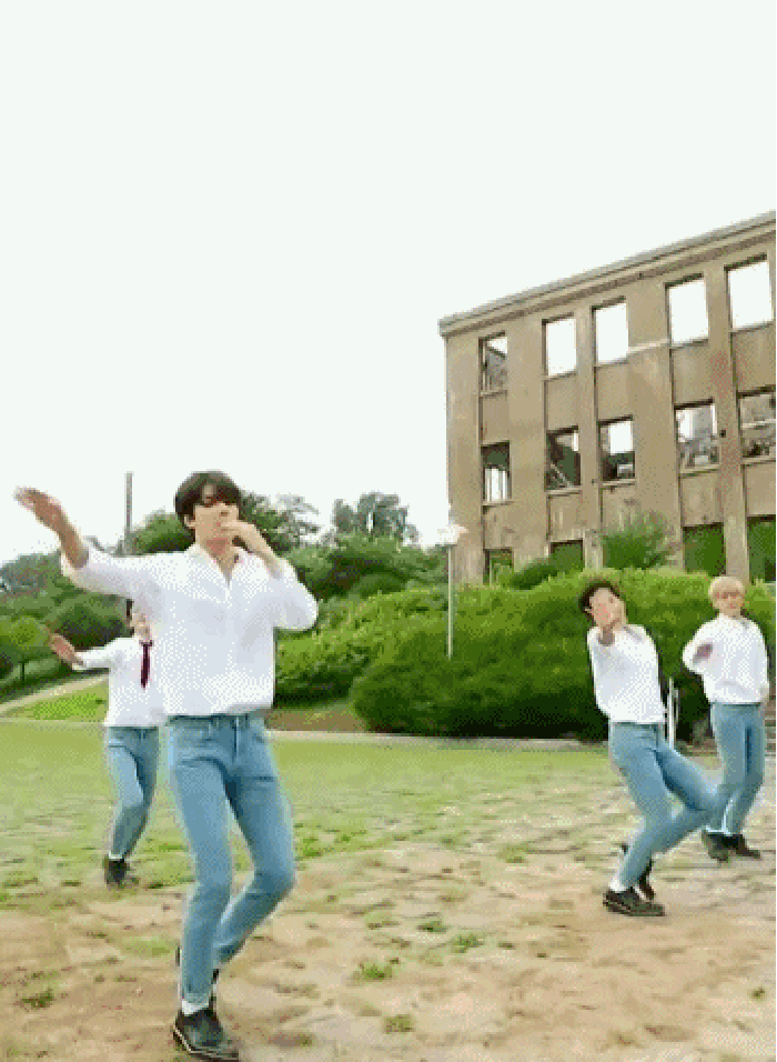 EXO 吴世勋 户外 跳舞