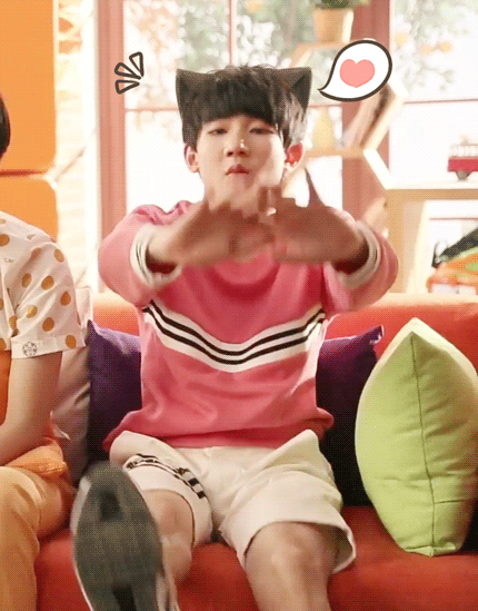 小鲜肉 易烊千玺 卖萌可爱 TFBoys