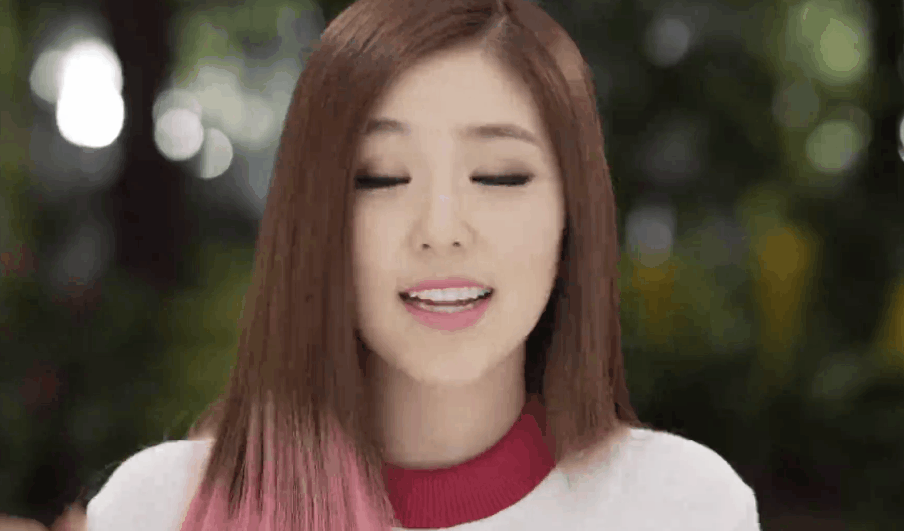 Happiness Irene MV Red&Velvet 可爱 手势 歪头