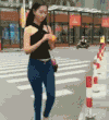 美女 搞笑 丢了橘子 忍不住笑了