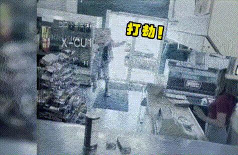 更衣室GIF动态图_更衣室蛋糕_更衣室GIF动小表情表情包图片