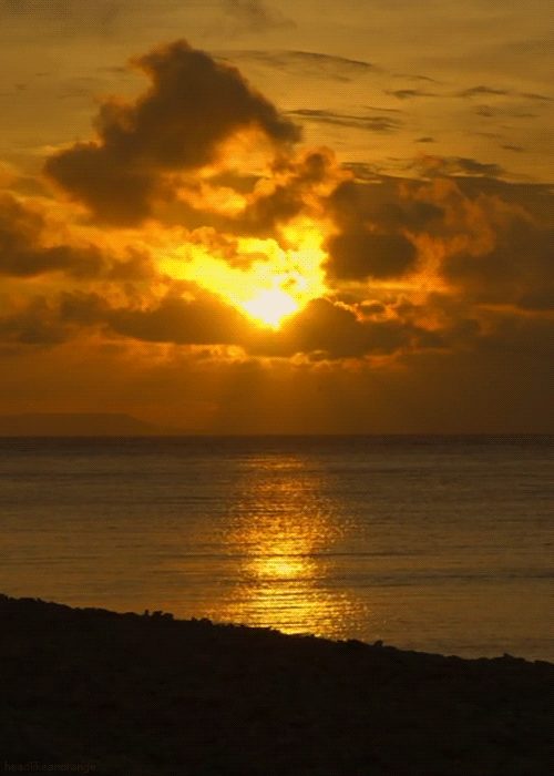 海边 夕阳 云 波光粼粼 美景