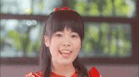 张嘴 红色 长发