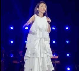 男友GIF丝带图_丝带表情_丝带GIF动图-SOO动态的图对待搞笑前图片