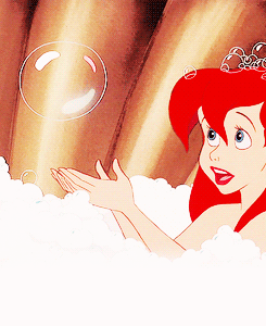 小美人鱼 动画 浴缸  泡沫
