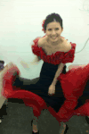 大风 美女 捂裙子 尴尬