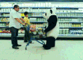 熊猫 超市 购物车 掀翻