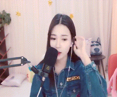 美女 直播 迷人 气质