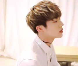 小鲜肉 卖萌 可爱 转头