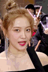 美女 耳环 丸子头 话筒
