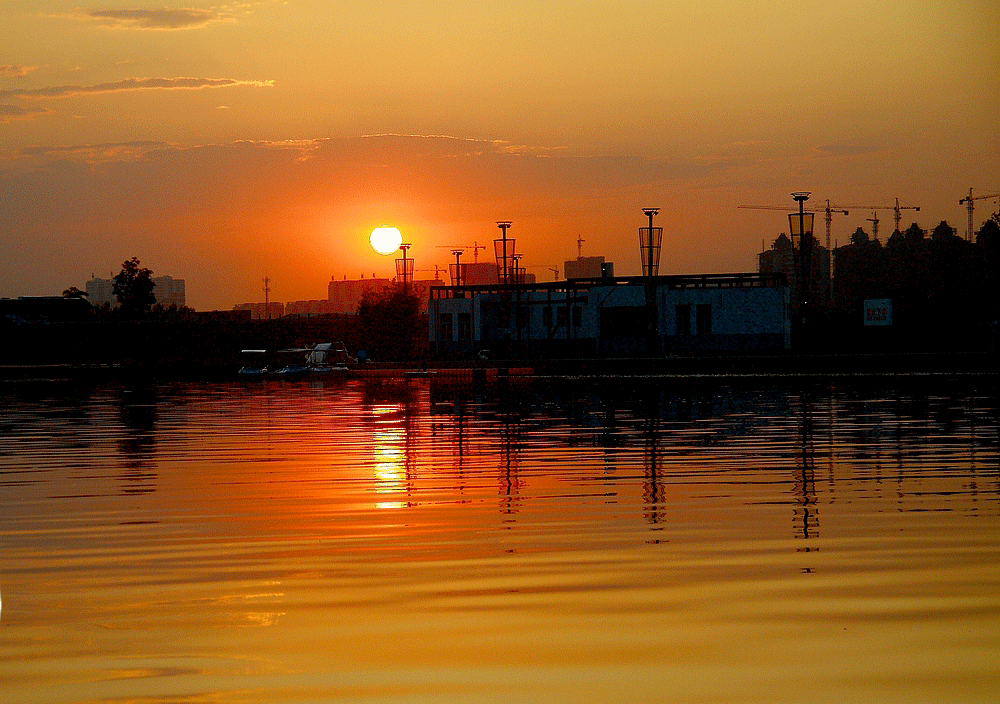 太阳 日落 渔村 海边
