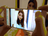 手机 拍照 美女 手指