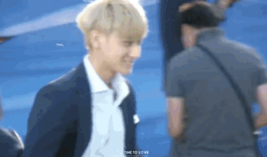 黄子韬 小鲜肉 帅气 开心