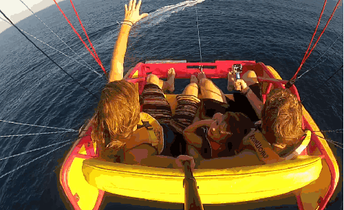 Avicii MV The&Nights 海洋 热气球 自拍杆
