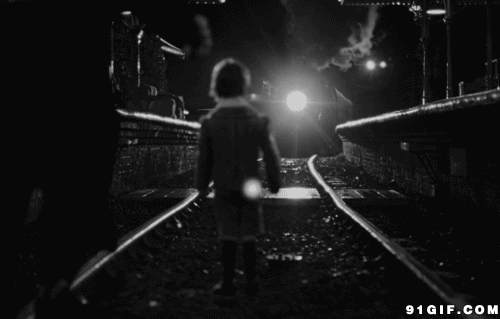 火车 黑夜 灯光 铁道