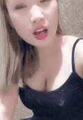 美女 吐舌头 诱惑 乳沟