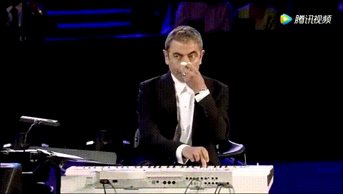 憨豆先生 罗温·艾金森 搞笑 英国 手机 自拍 弹钢琴