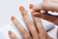 美甲 手指 橙色指甲