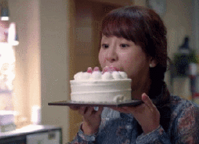 杨紫 欢乐颂 邱莹莹 吃蛋糕