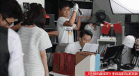 拍戏 拍戏花絮 背稿 翻译官 杨幂 黄轩 哈哈 笑场