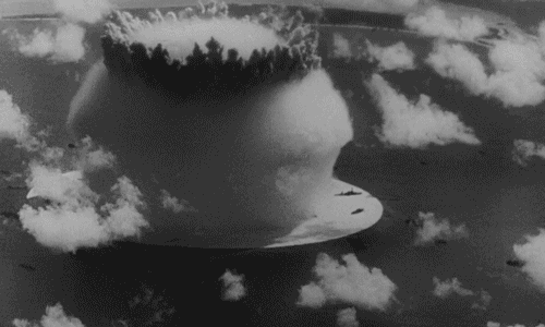 核弹 爆炸 威力巨大 蘑菇云 黑白 军事 战争