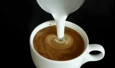 高热量 咖啡 拉花 鲜奶 爱心