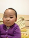 女孩 床上 圆脸 卖萌