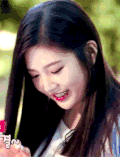 IU 户外 微笑 可爱