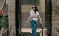 我待生活如初恋 预告片 曲凌子 动图