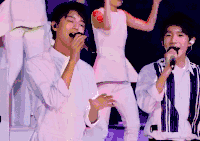 tfboys 唱歌 舞台 精彩 表演