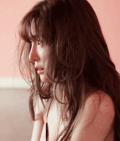 美女 气质 性感 丰满