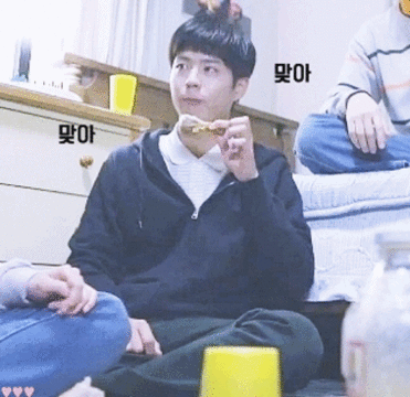 帅哥 吃货 点头 搞笑