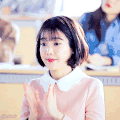 美女 课堂 鼓掌 加油