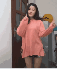美女 跳舞 卖萌 大长腿