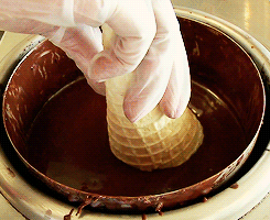 冰淇淋 巧克力酱 甜点 美味