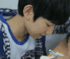 大男孩 认真 王源 写字