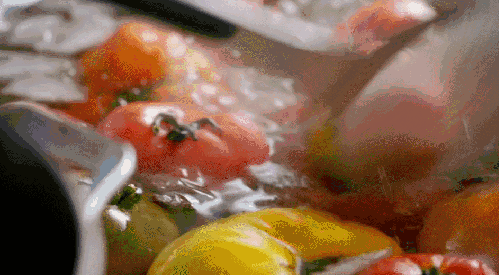 浸泡 热水 烹饪 秘制番茄酱意面 美食系列短片