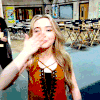 可爱 美女 飞吻 Sabrina&Carpenter