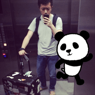 卡通 熊猫 自拍 摆手 行李箱