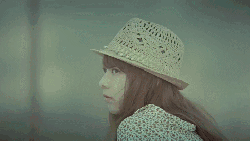 Juniel MV 傻瓜 回头 回眸 少女 帽子 男女对唱 美女 转头 音乐录影带