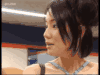 捂嘴 美女 转头 偷笑
